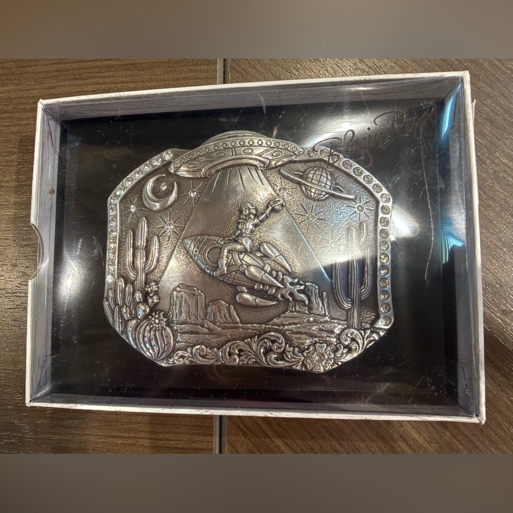 Blazin Roxx Women’s Silver Cosmic Cowgirl Space Belt Buckle